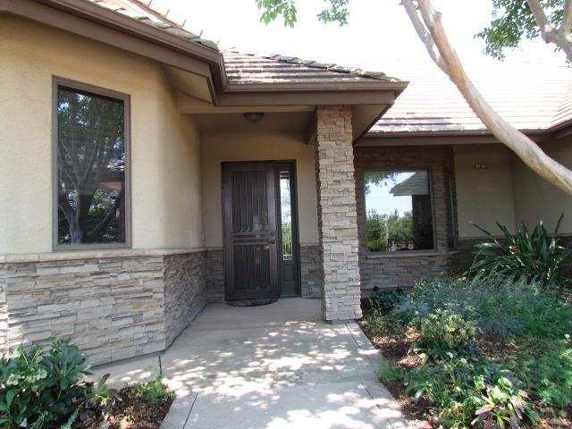 1072 Rorden Avenue Selma, CA 93662 - Photo 4 of 40 a view of a entryway door of the house