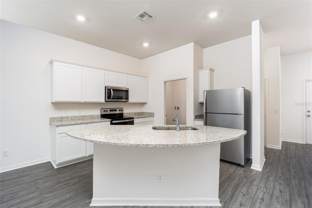 787 Poppy Lane Dundee, FL 33838 - Photo 4 of 16