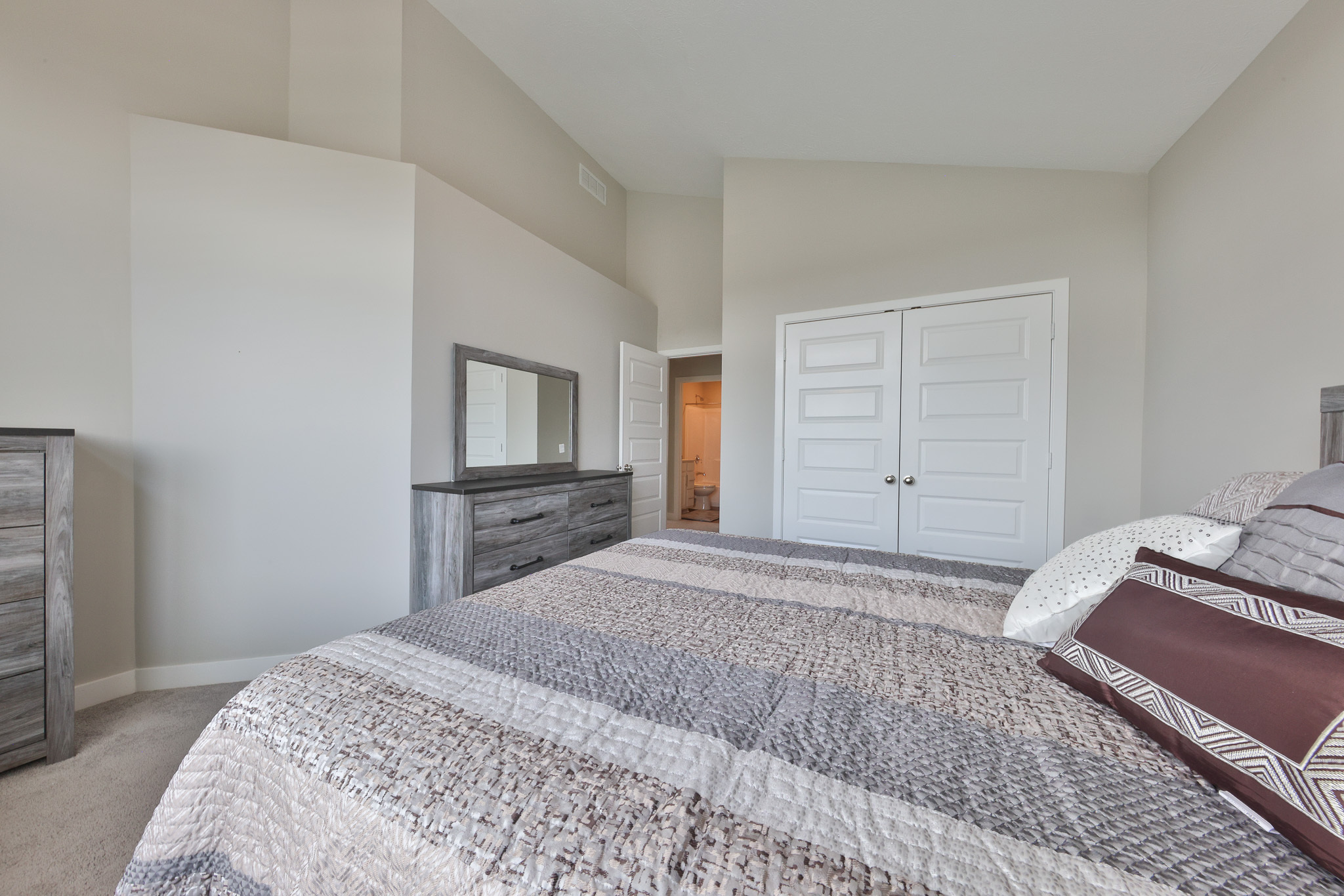 13496 Erlen Drive Fishers, IN 46037 - Photo 13 of 28