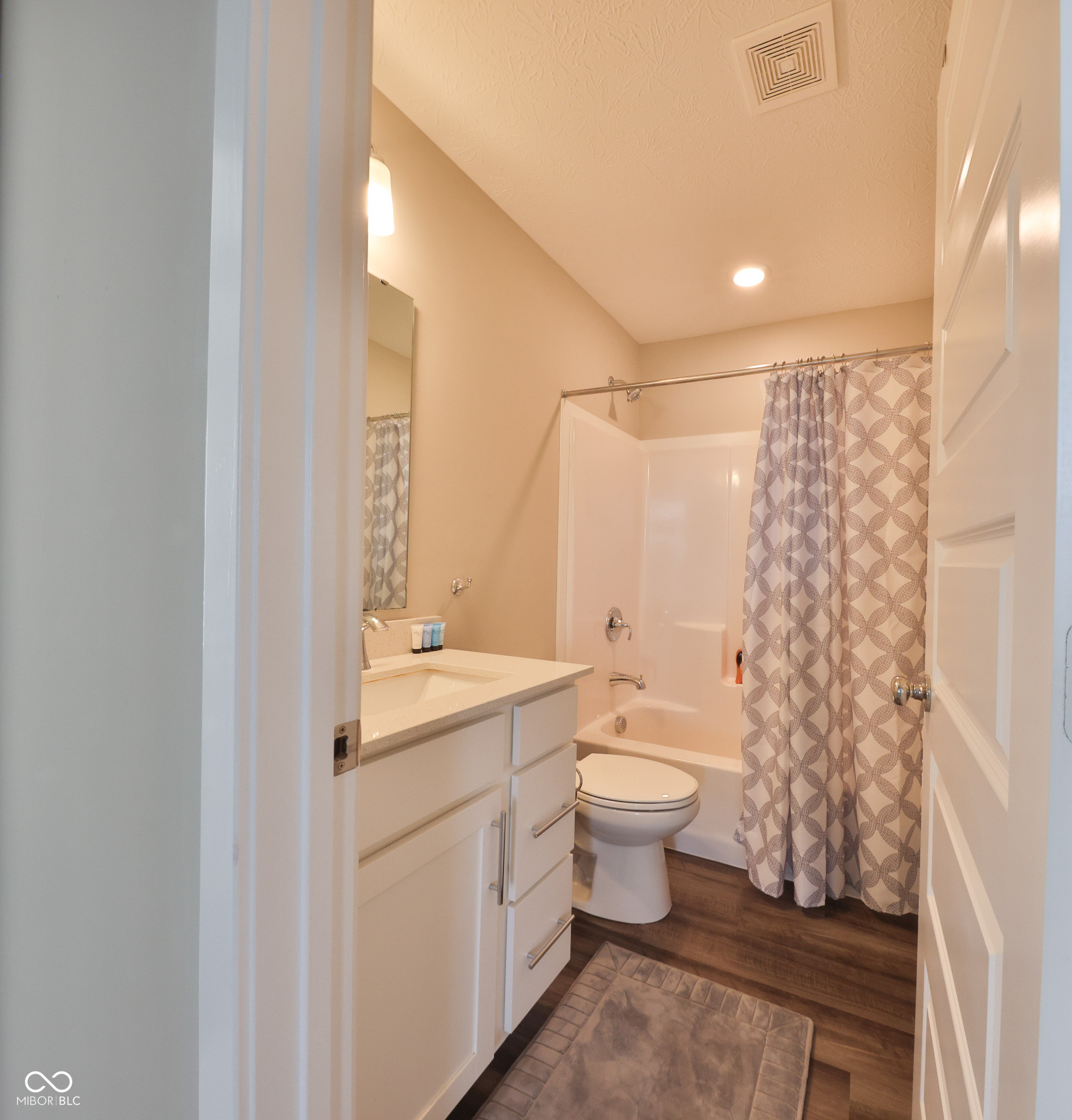 13496 Erlen Drive Fishers, IN 46037 - Photo 13 of 23