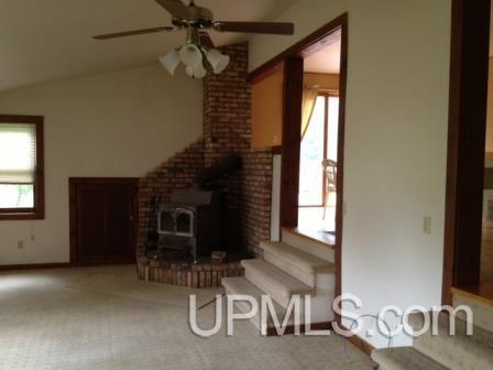 N9239 South Range Road Ironwood, MI 49938 - Photo 4 of 17