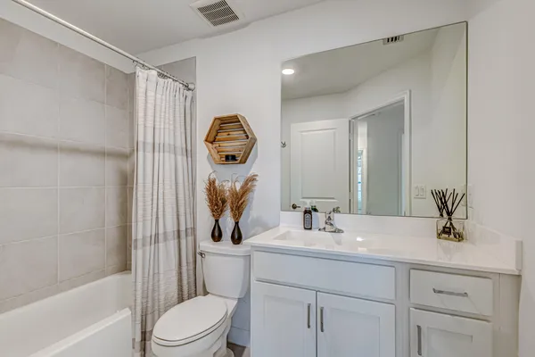 $2,850 | 5007 Woods Edge Circle, Palm Beach Gardens, FL 33410