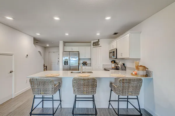 $2,850 | 5007 Woods Edge Circle, Palm Beach Gardens, FL 33410