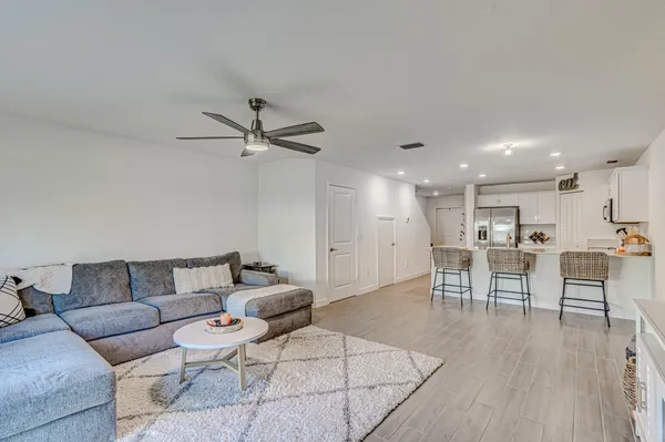 $2,850 | 5007 Woods Edge Circle, Palm Beach Gardens, FL 33410