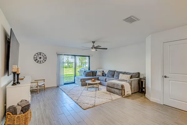 $2,850 | 5007 Woods Edge Circle, Palm Beach Gardens, FL 33410