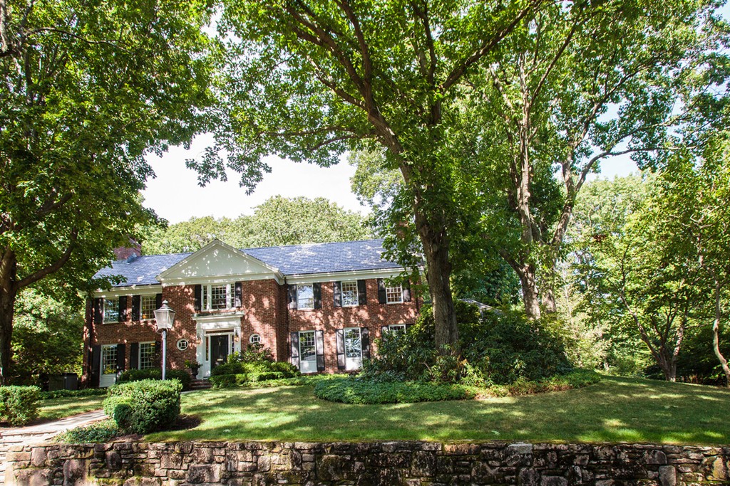 135 Edmunds Road Wellesley, MA 02481 - Photo 1 of 30