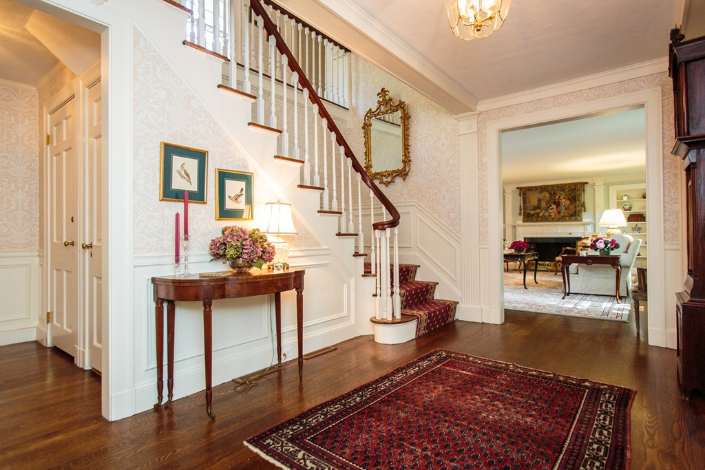 135 Edmunds Road Wellesley, MA 02481 - Photo 3 of 30