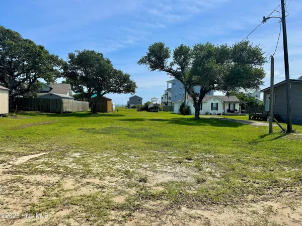 $200,000 | 976 Island Road, Harkers Island, NC 28531