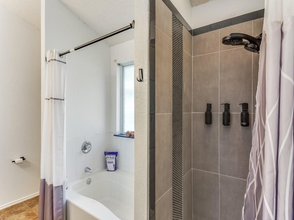 4737 Sea Ridge Drive Fort Worth, TX 76133 - Photo 20 of 25