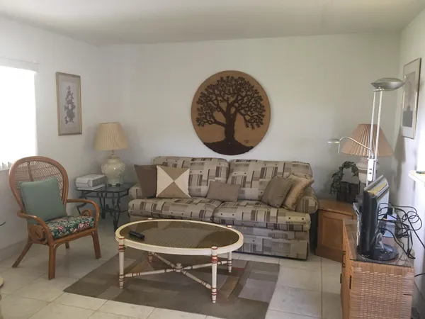 $2,500 | 99 Saxony C Delray Beach, Delray Beach, FL 33446