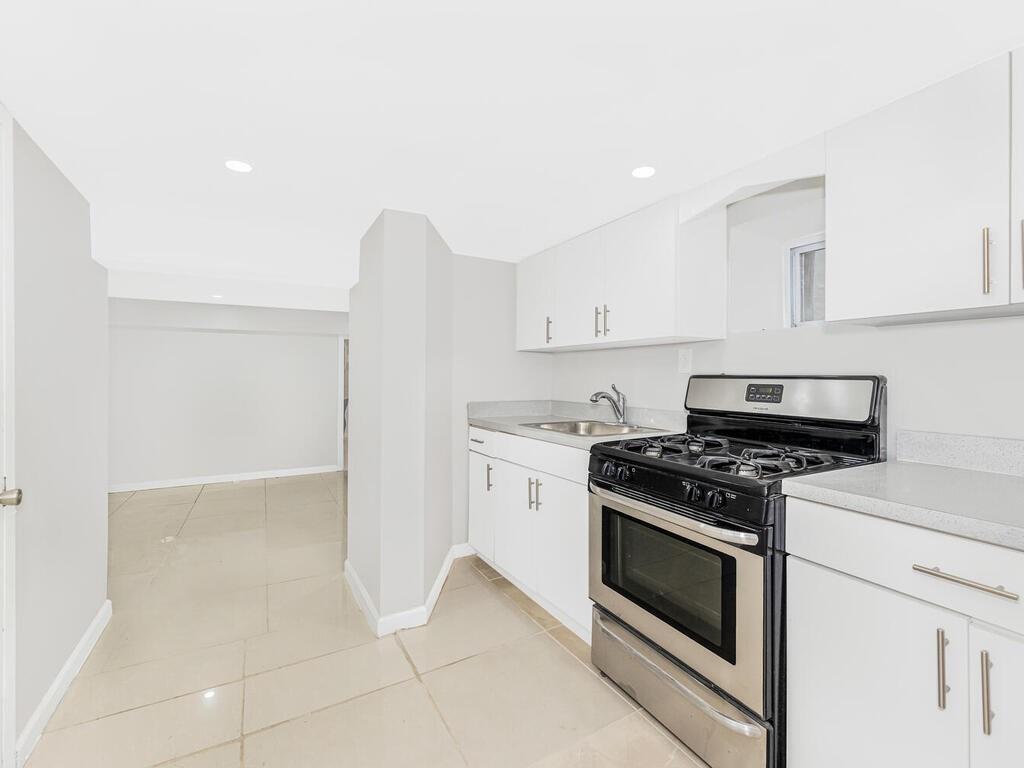 3452 Ely Avenue Bronx, NY 10469 - Photo 16 of 25