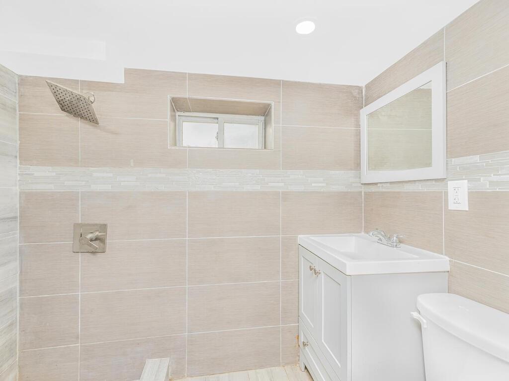 3452 Ely Avenue Bronx, NY 10469 - Photo 18 of 25