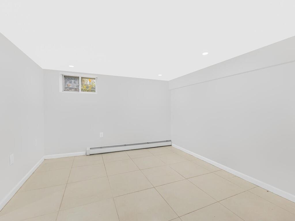 3452 Ely Avenue Bronx, NY 10469 - Photo 20 of 25