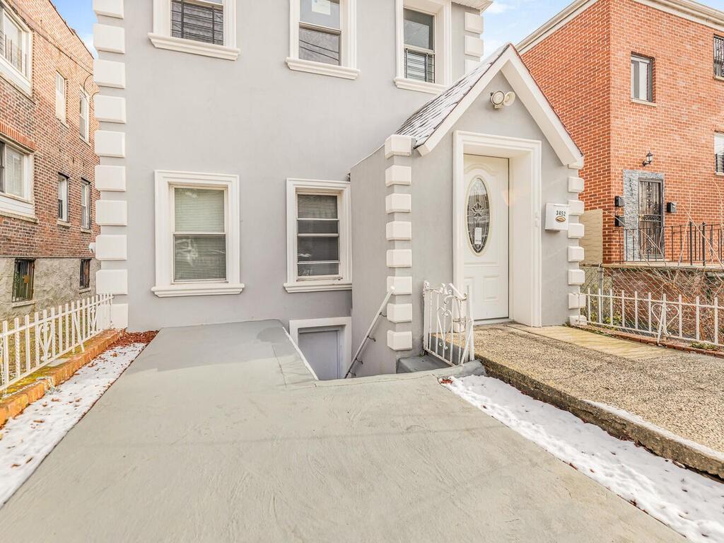 3452 Ely Avenue Bronx, NY 10469 - Photo 2 of 25
