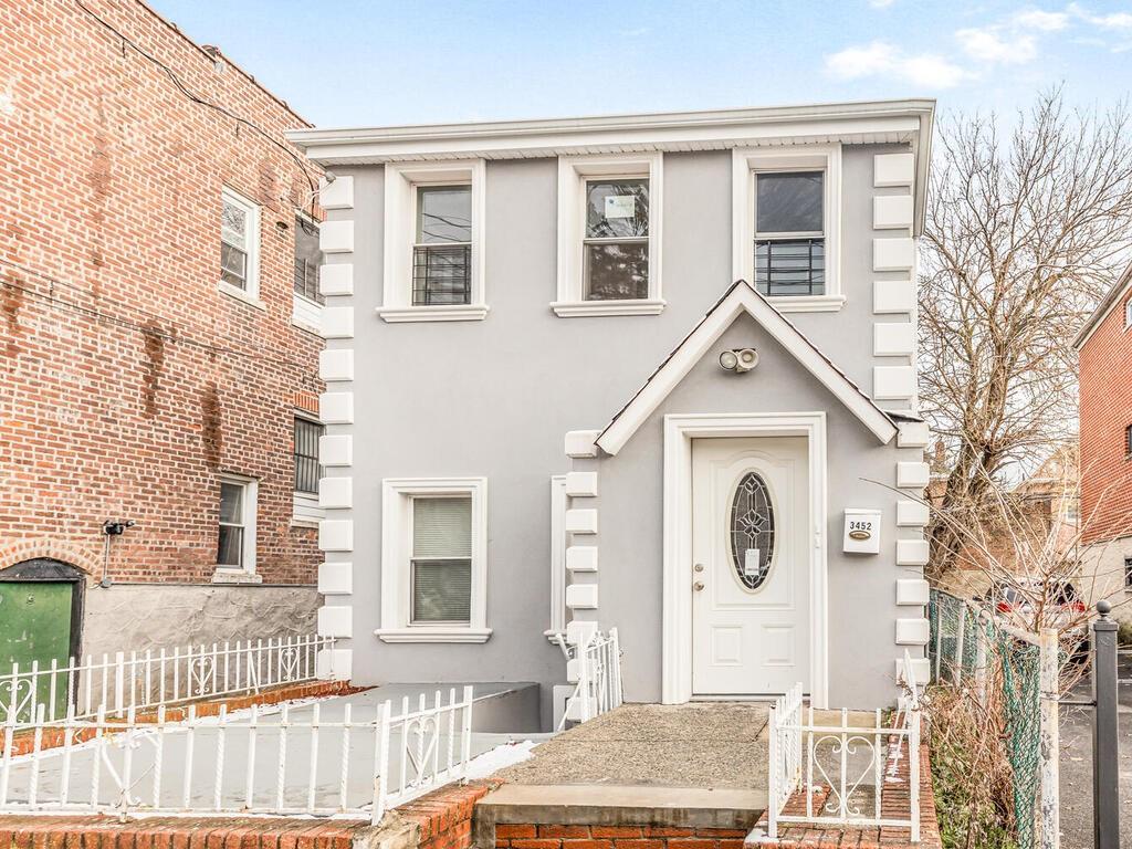 3452 Ely Avenue Bronx, NY 10469 - Photo 3 of 25
