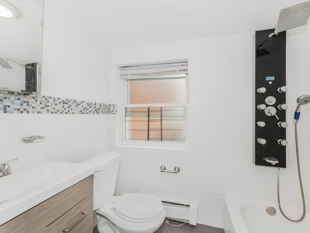 3452 Ely Avenue Bronx, NY 10469 - Photo 9 of 25