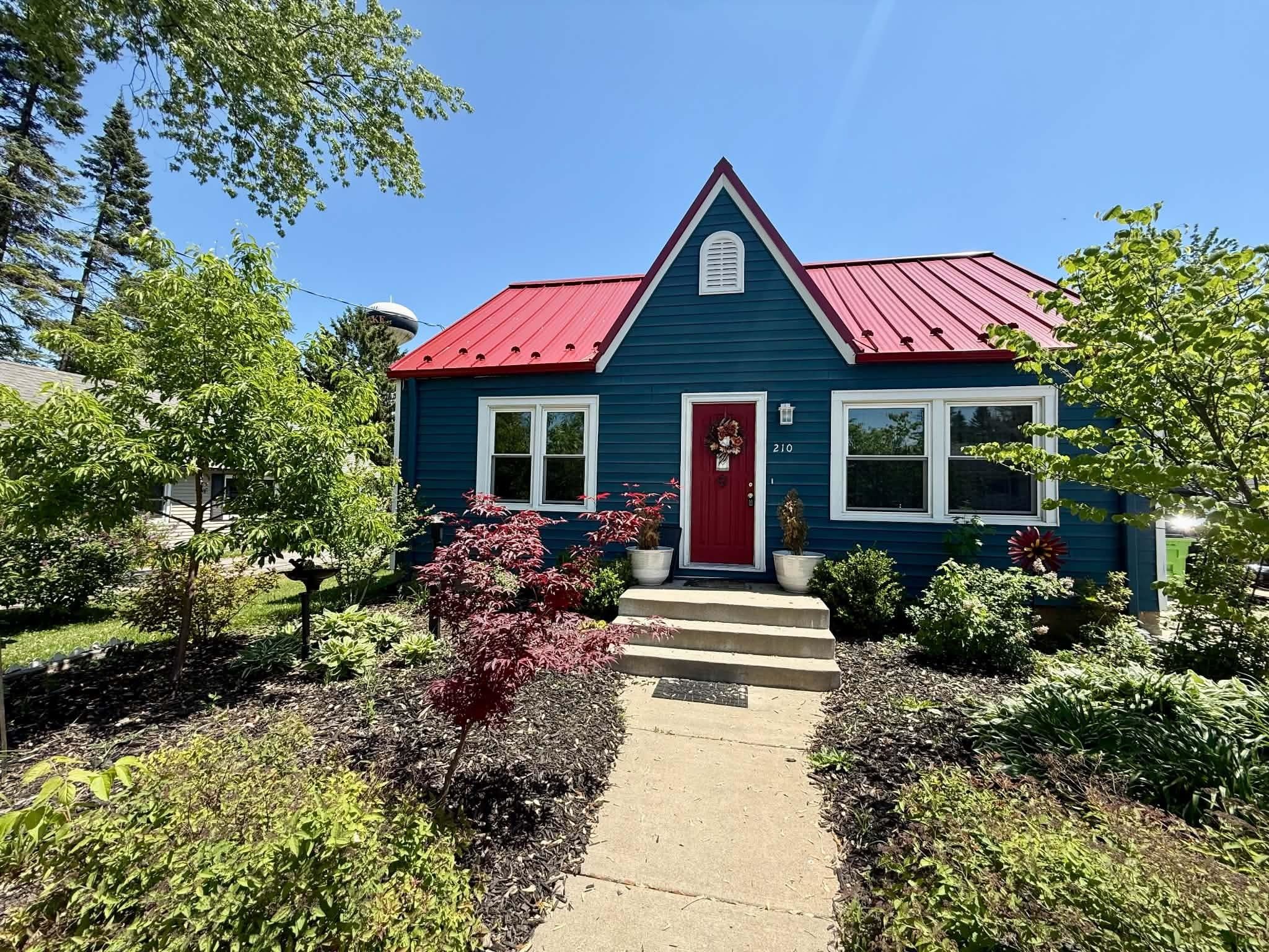 210 Academy Street Fox Lake, WI 53933 - Photo 3 of 58