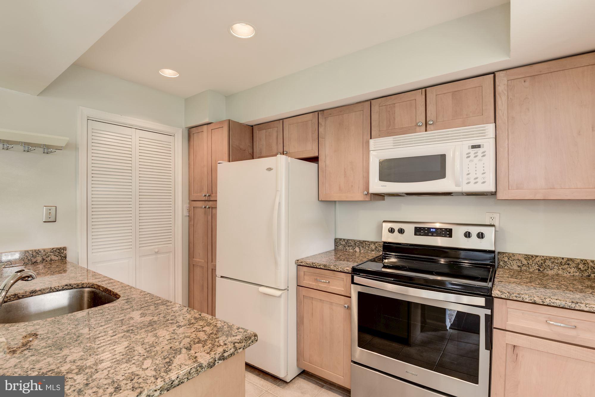 4525 28th Road South, Unit 35 Arlington, VA 22206 - Photo 12 of 27 Gallery Image 12