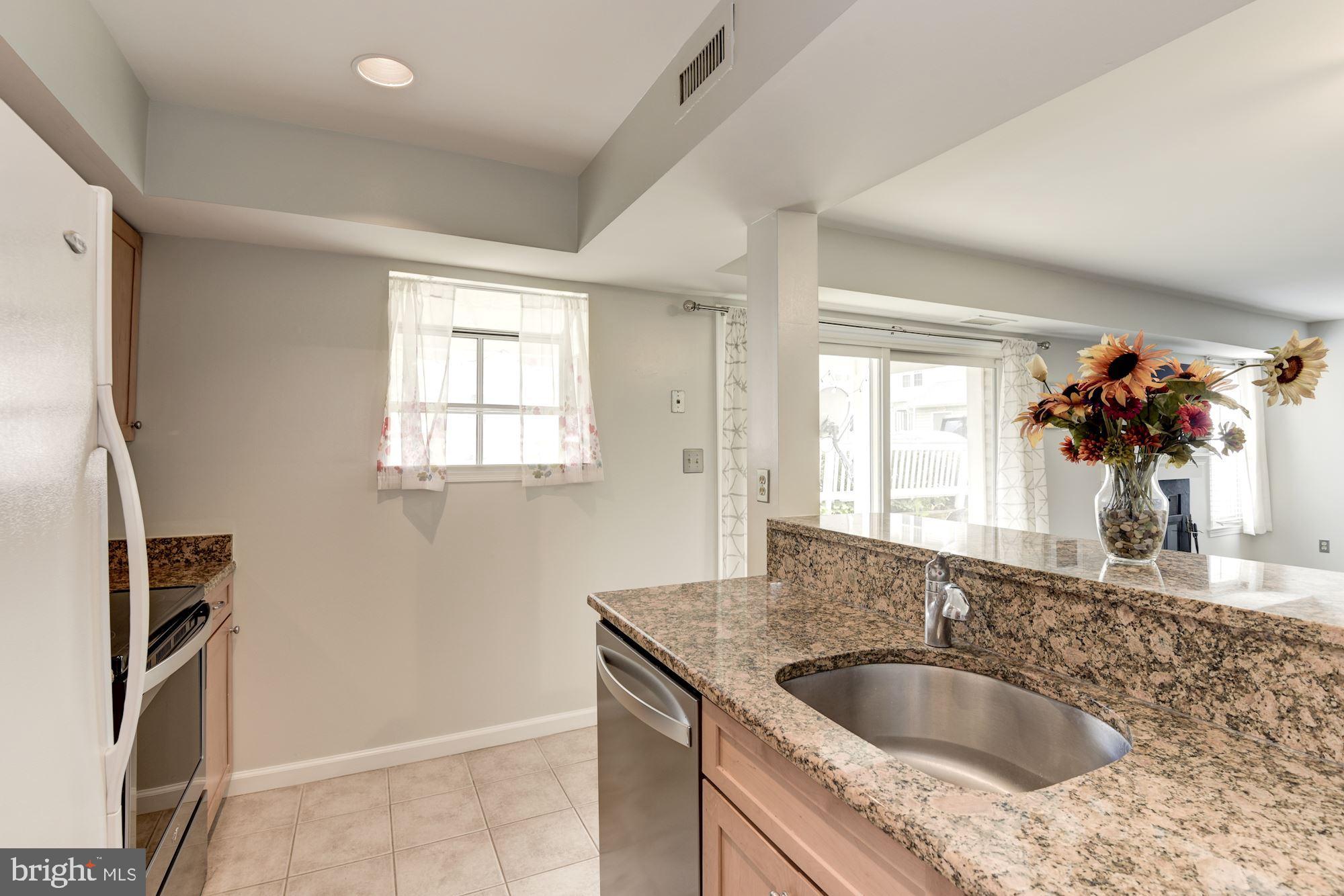 4525 28th Road South, Unit 35 Arlington, VA 22206 - Photo 13 of 27 Gallery Image 13