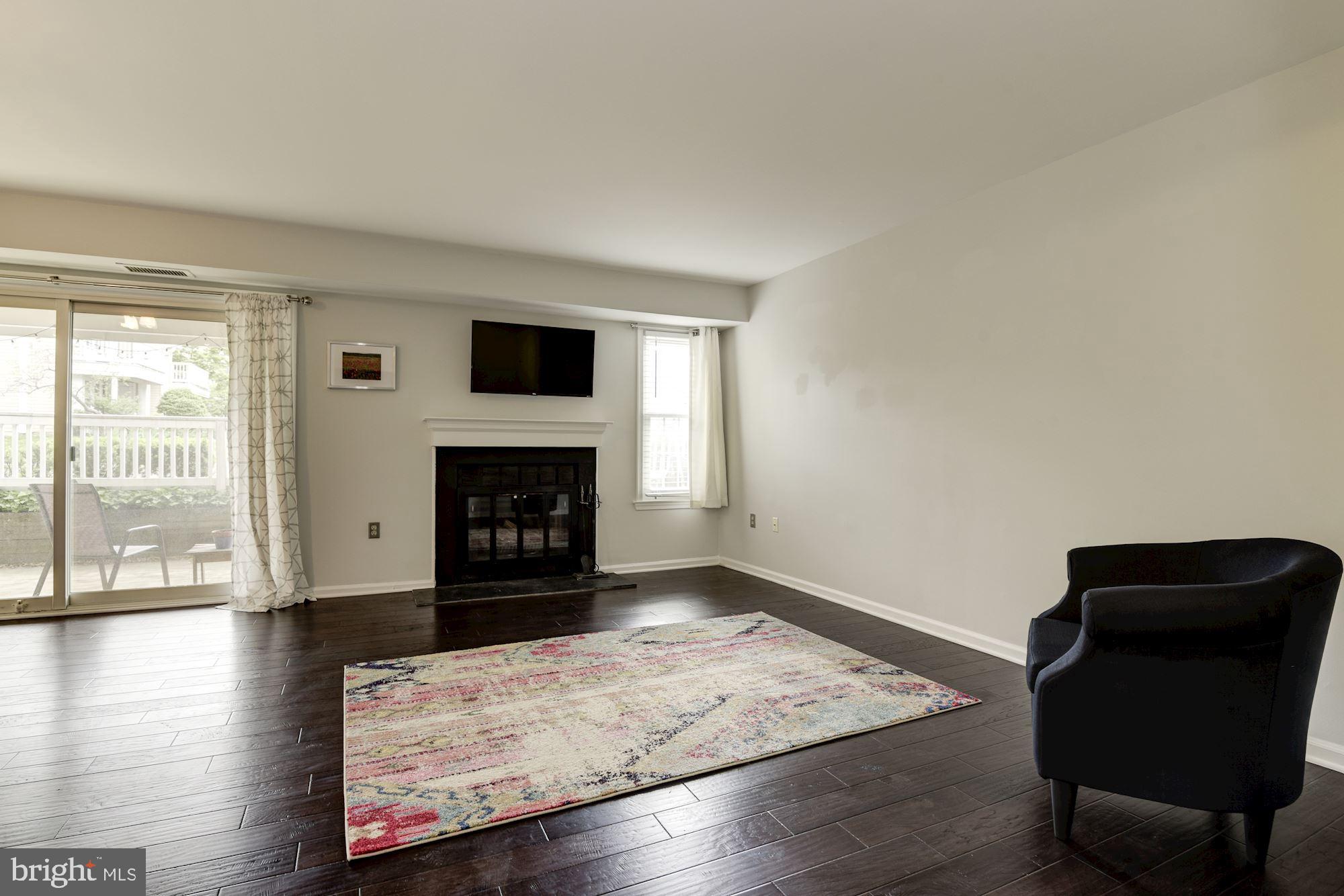 4525 28th Road South, Unit 35 Arlington, VA 22206 - Photo 6 of 27 Gallery Image 6