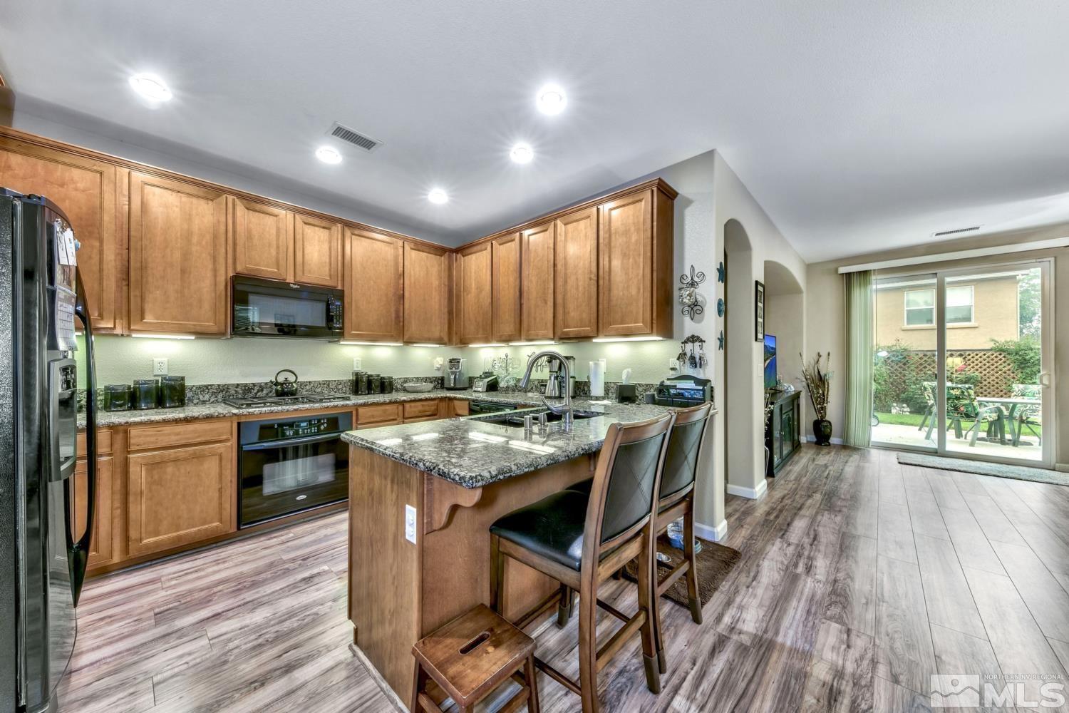 475 Luciana Drive Reno, NV 89521 - Photo 8 of 19 Photo 8