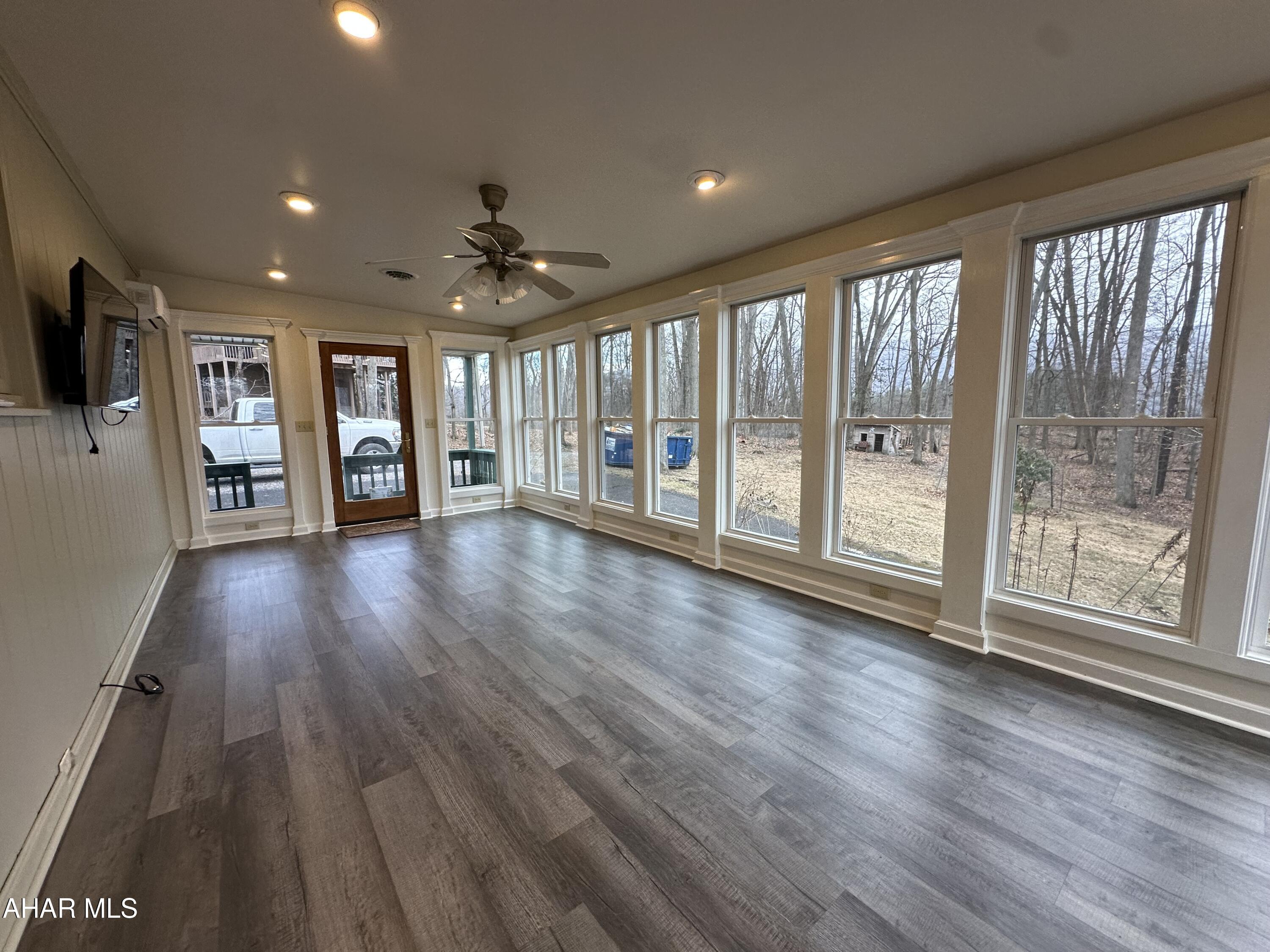 330 Dale Road Mount Union, PA 17066 - Photo 22 of 70