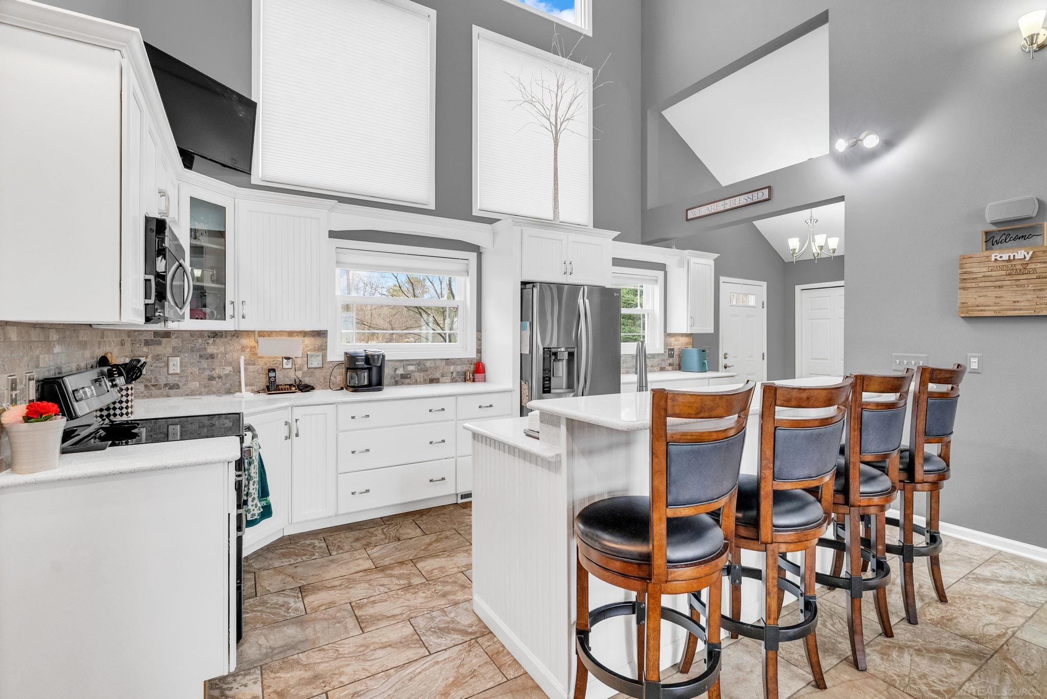 8383 Lakeshore Road Lexington, MI 48450 - Photo 9 of 79 Gallery Image 9