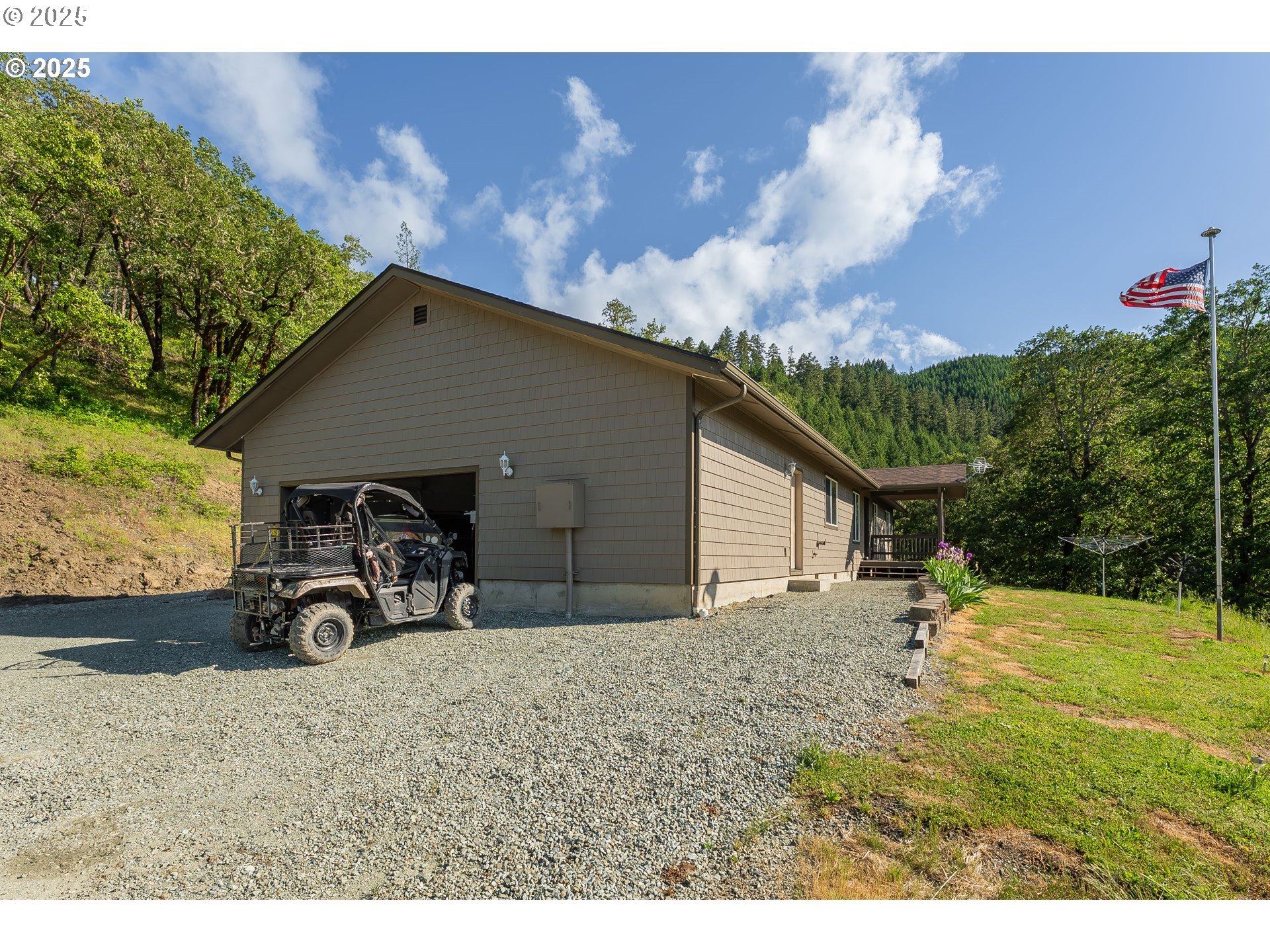 460 Huckleberry Mountain Lane Riddle, OR 97469 - Photo 1 of 34