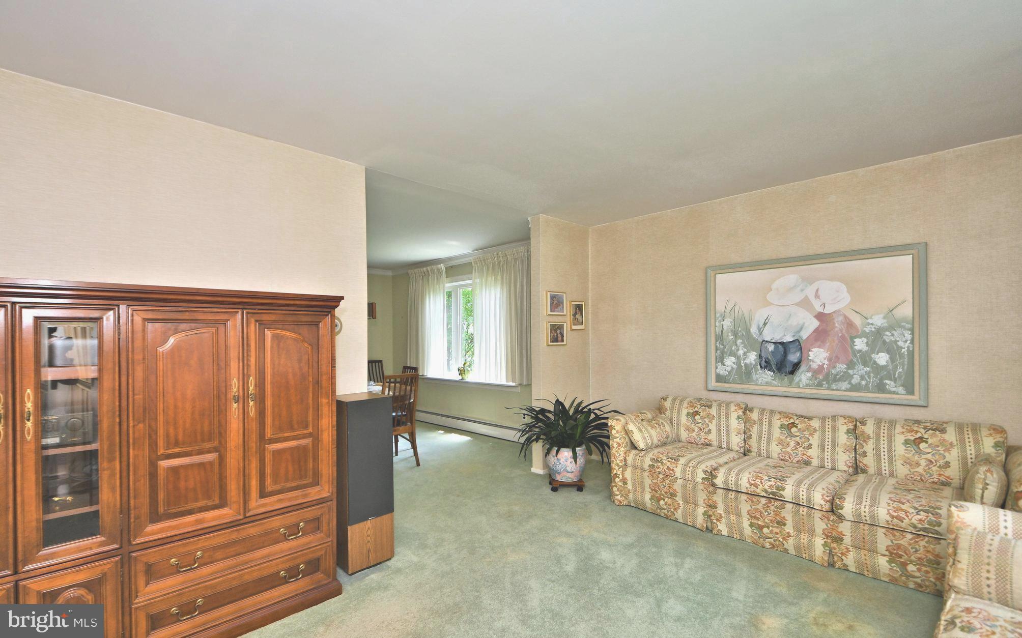 641 Pickering Road Southampton, PA 18966 - Photo 3 of 42 Gallery Image 3