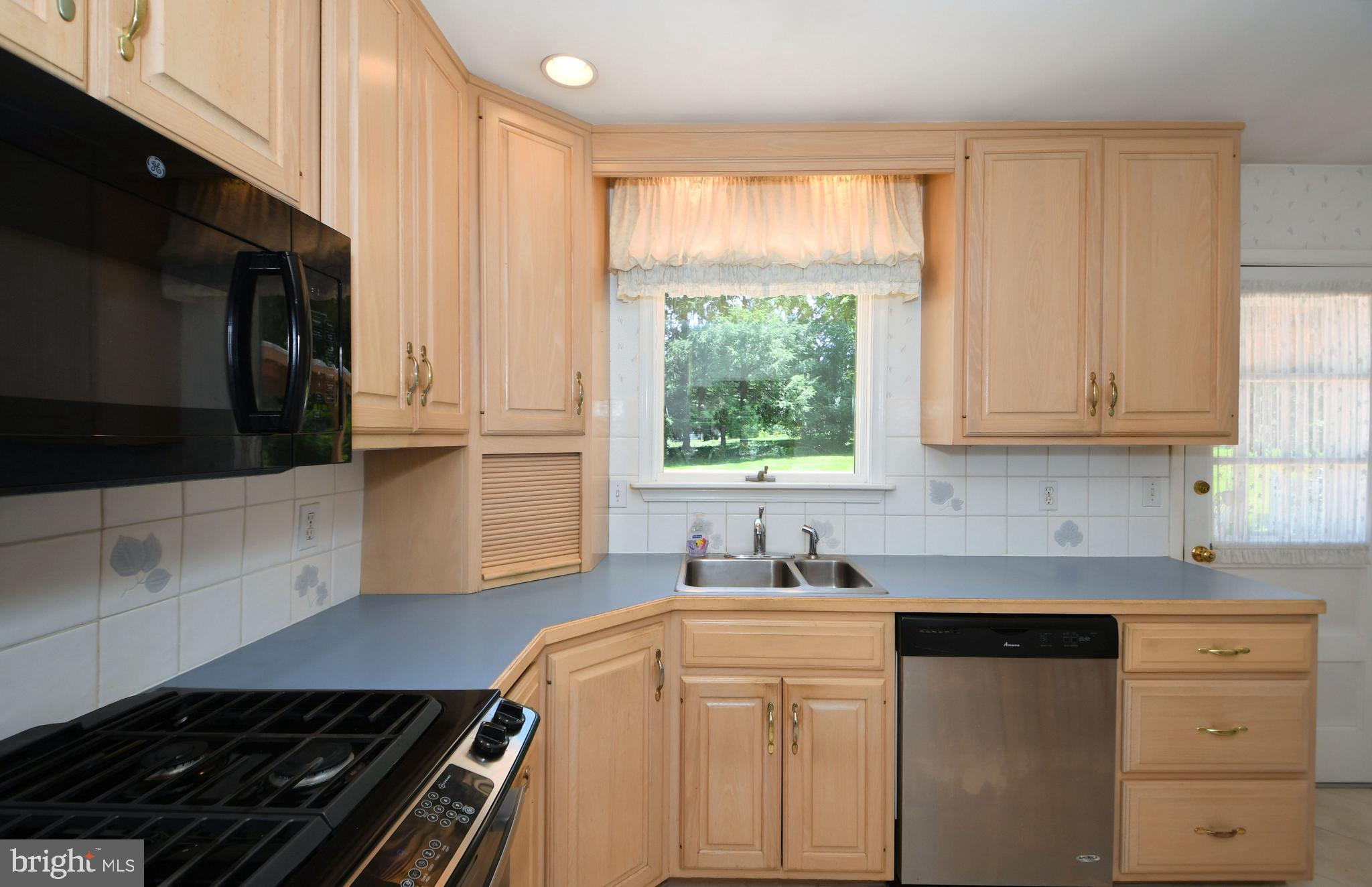 641 Pickering Road Southampton, PA 18966 - Photo 9 of 42 Gallery Image 9