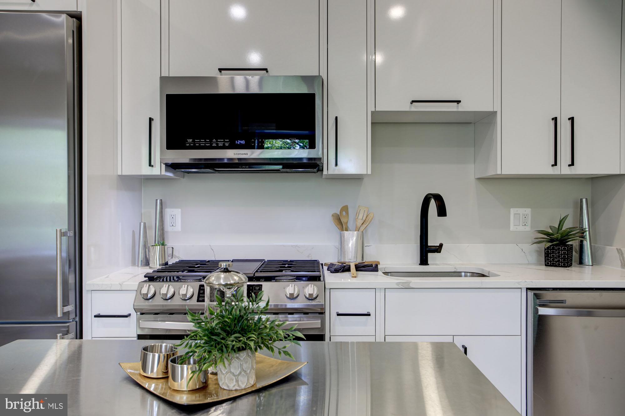 2301 Ontario Road Northwest, Unit 201 Washington, DC 20009 - Photo 5 of 13