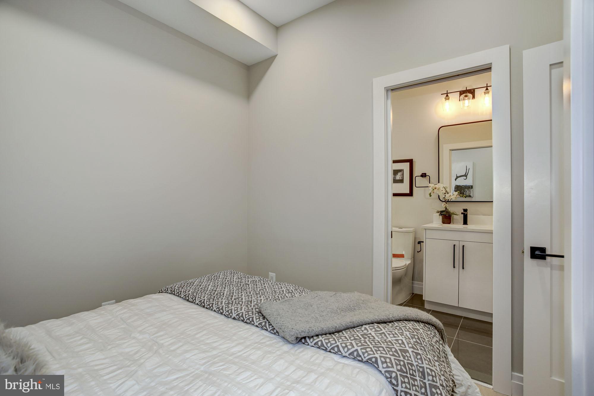 2301 Ontario Road Northwest, Unit 201 Washington, DC 20009 - Photo 7 of 13