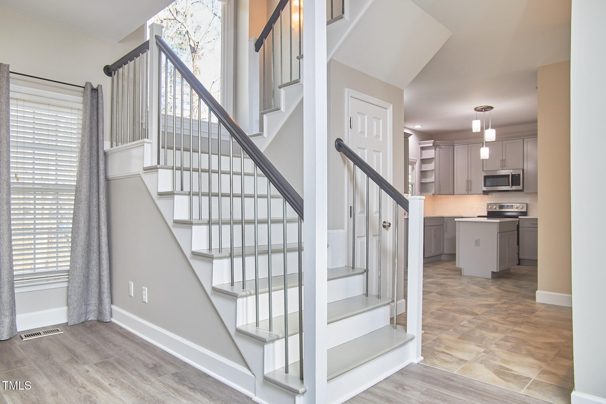 5460 Ingate Way Raleigh, NC 27613 - Photo 18 of 65 040