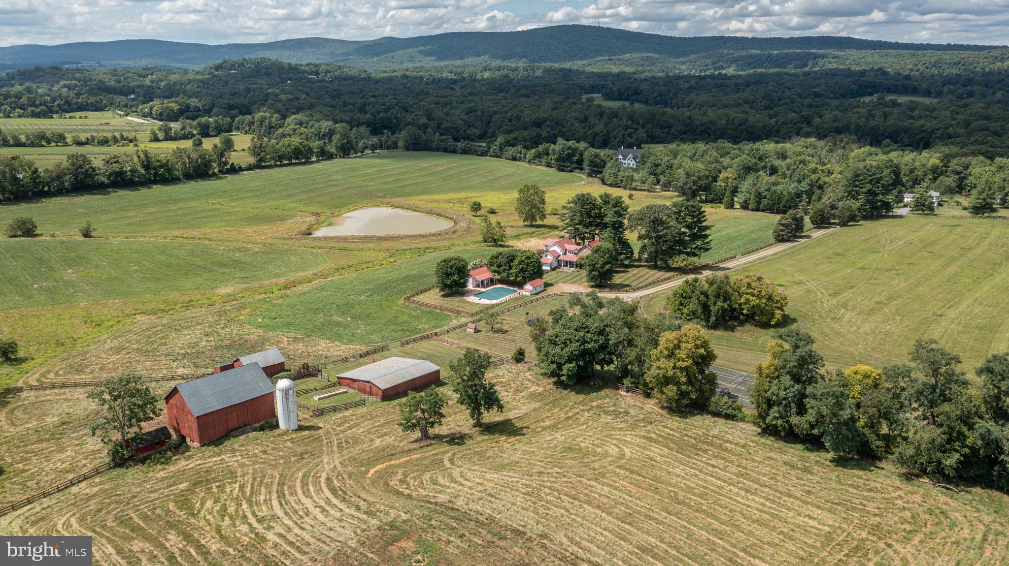 13252 Harpers Ferry Road Purcellville, VA 20132 - Photo 41 of 53