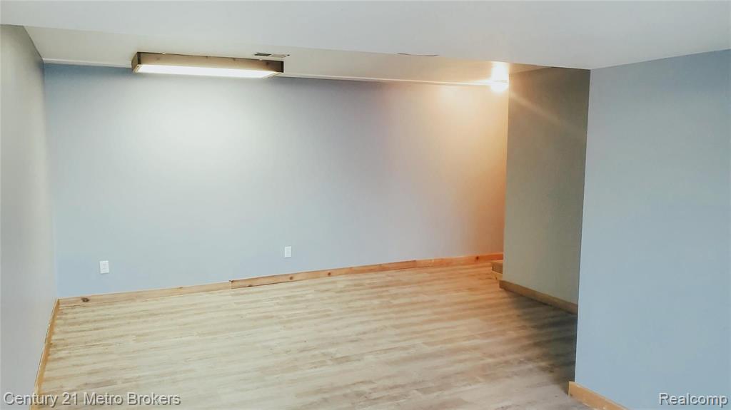 5582 Fish Lake Road North Branch, MI 48461 - Photo 25 of 27 Gallery Image 25