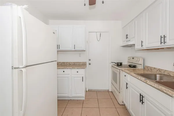 $690,000 | 404 Northeast 4th Street, Pompano Beach, FL 33060