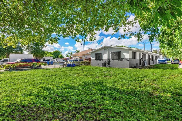 $690,000 | 404 Northeast 4th Street, Pompano Beach, FL 33060