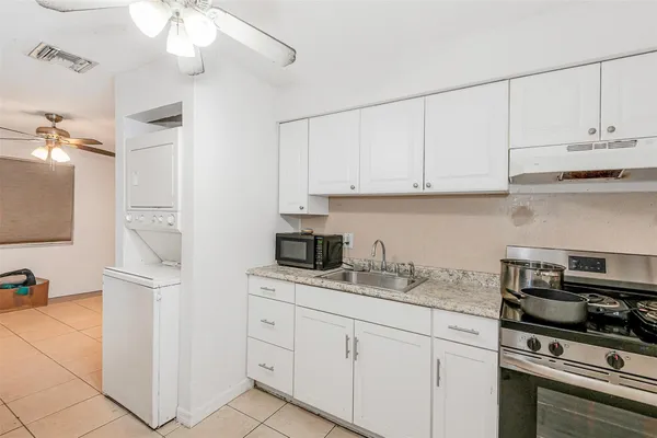 $690,000 | 404 Northeast 4th Street, Pompano Beach, FL 33060