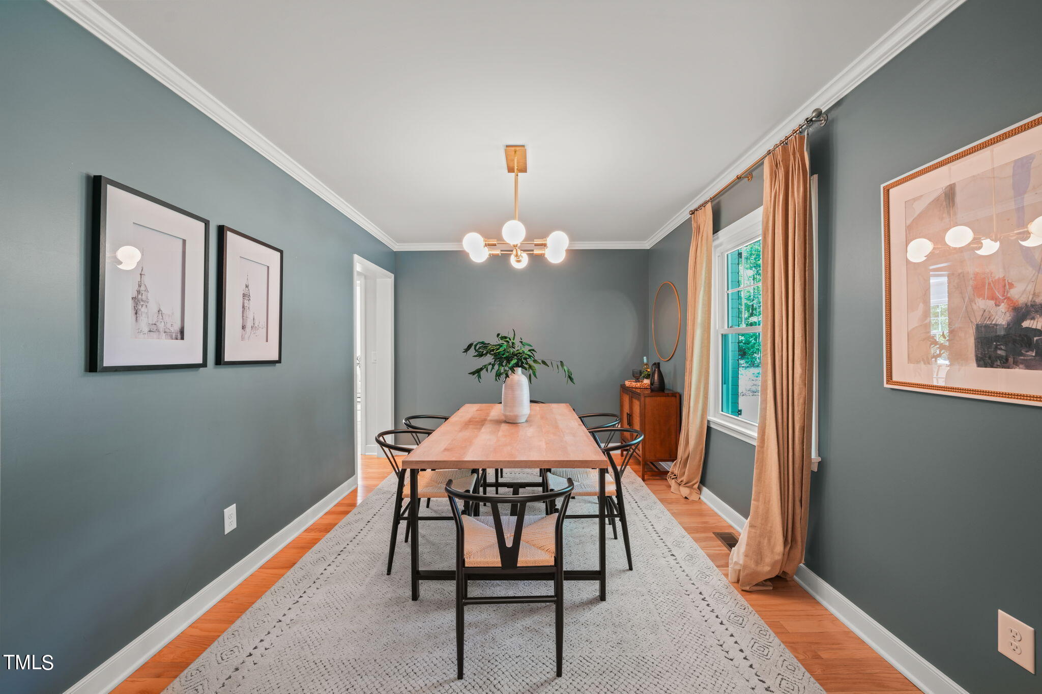 4604 Timberly Drive Durham, NC 27707 - Photo 20 of 60 a dining room with furniture and window