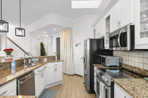 $1,990,000 | 38 Garden Bay Court, Miramar Beach, FL 32550