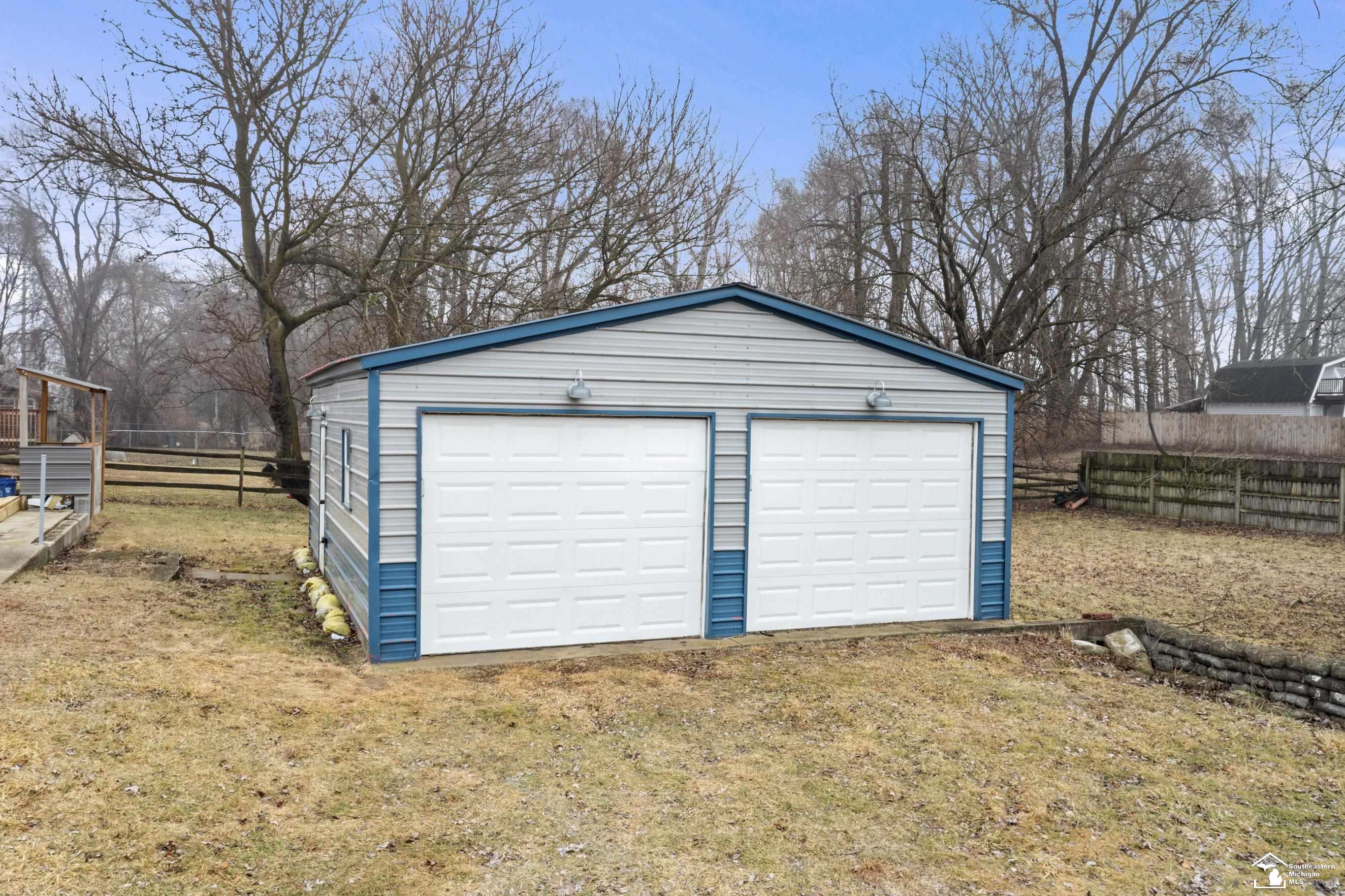 519 West Sterns Road Temperance, MI 48182 - Photo 3 of 36