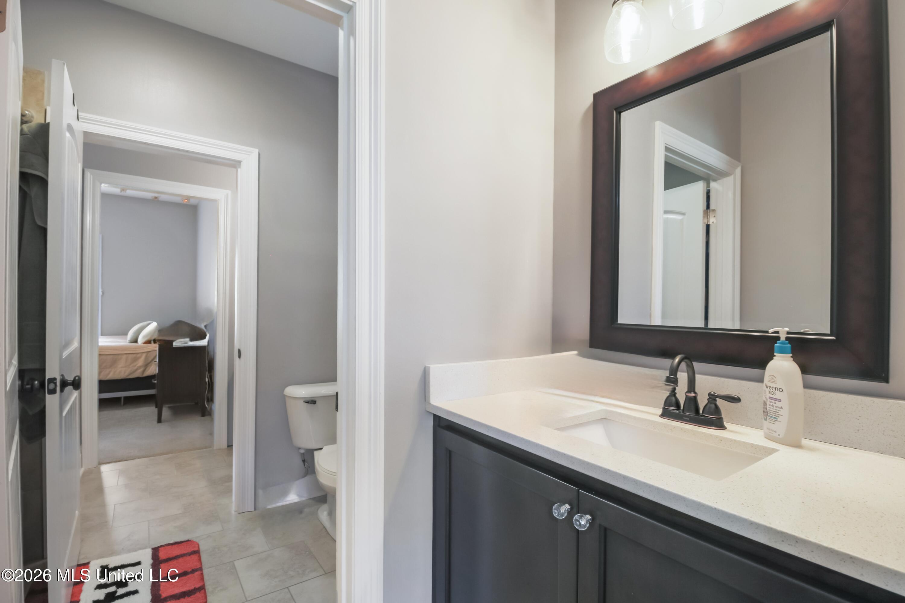 15548 Dobson Road D'Iberville, MS 39540 - Photo 34 of 55 Jack and Jill bathroom