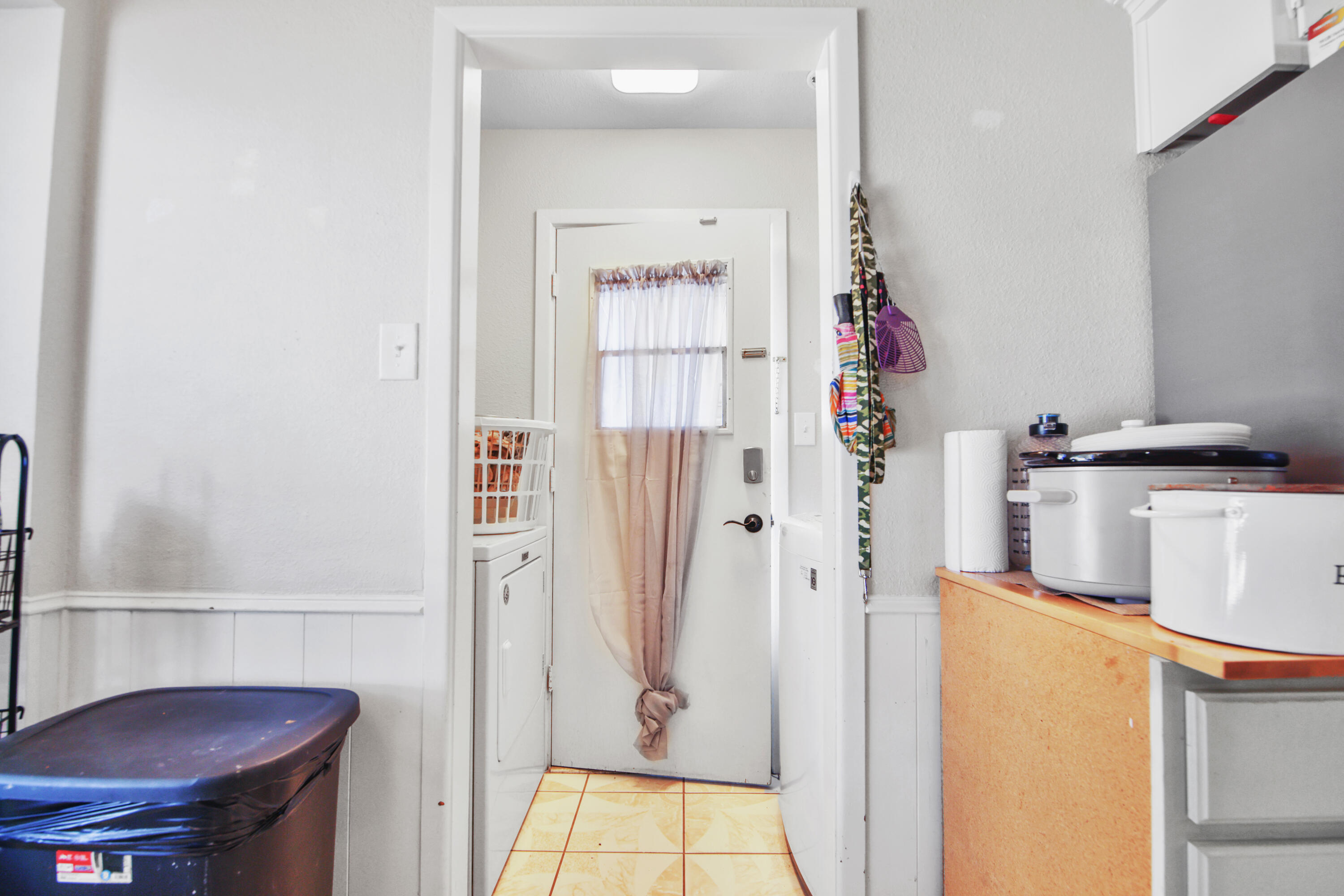 5625 Amherst Street Lubbock, TX 79416 - Photo 9 of 32 a bathroom with a sink and a mirror