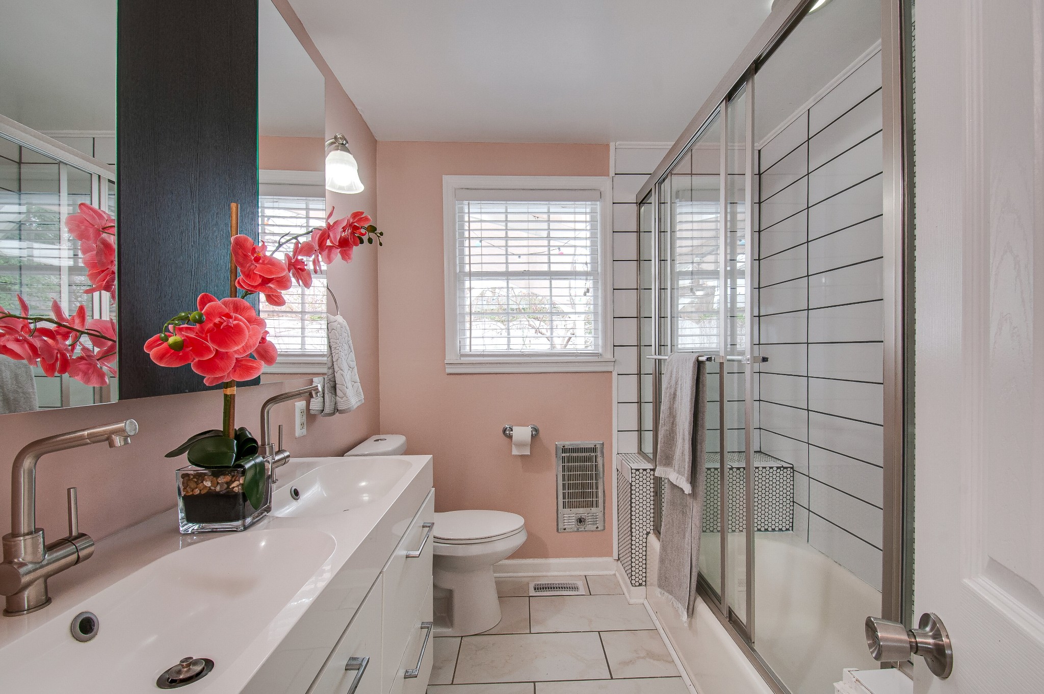 918 Mitchell Road Nashville, TN 37206 - Photo 22 of 34 a bathroom with a sink toilet and shower