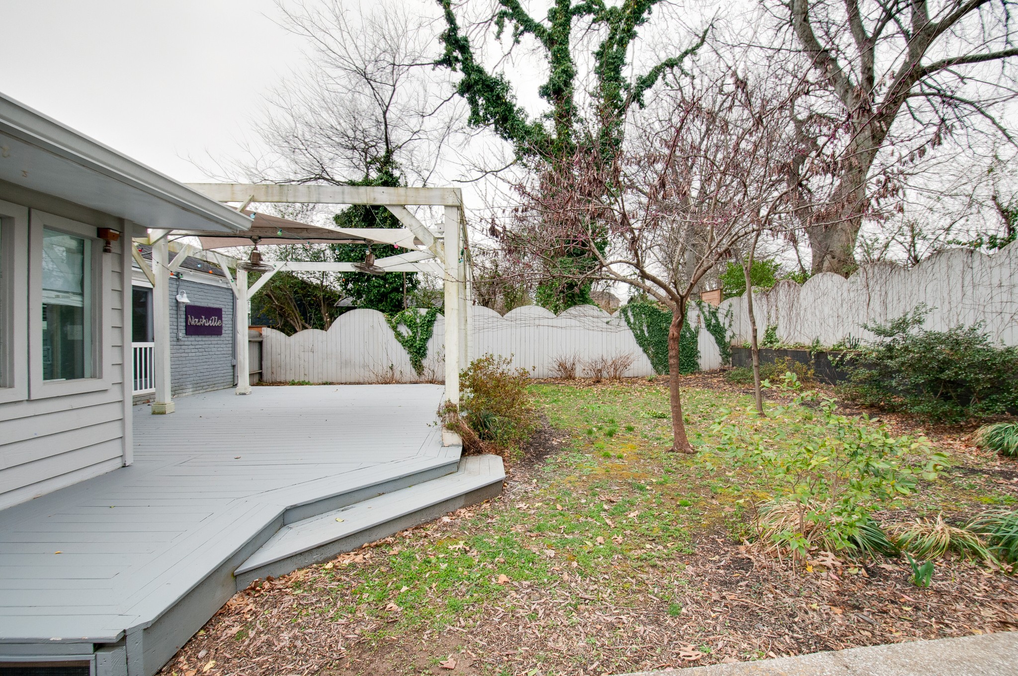 918 Mitchell Road Nashville, TN 37206 - Photo 27 of 34 a view of outdoor space yard and porch