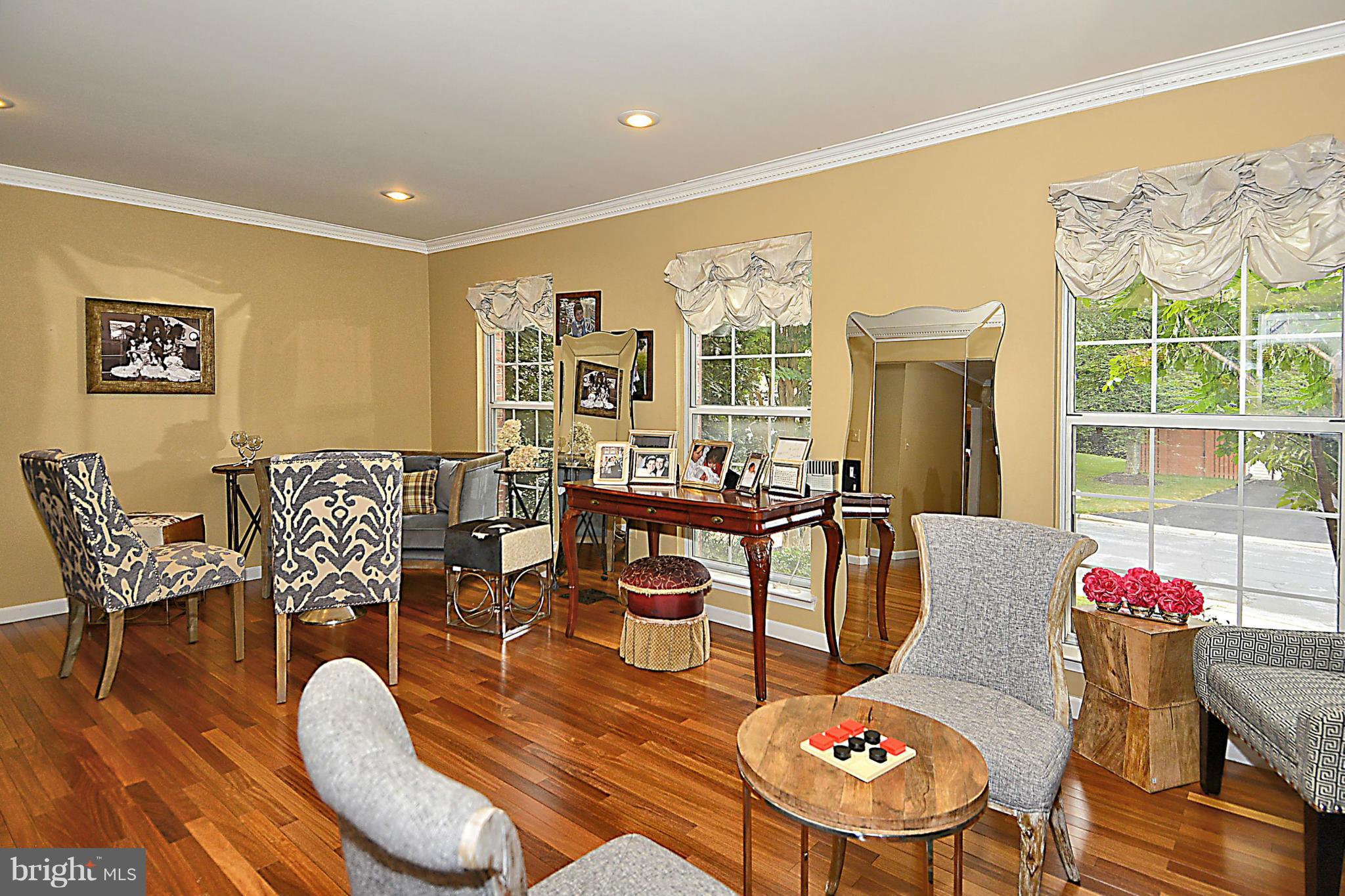 1131 Kersey Road Silver Spring, MD 20902 - Photo 5 of 30 Living Room