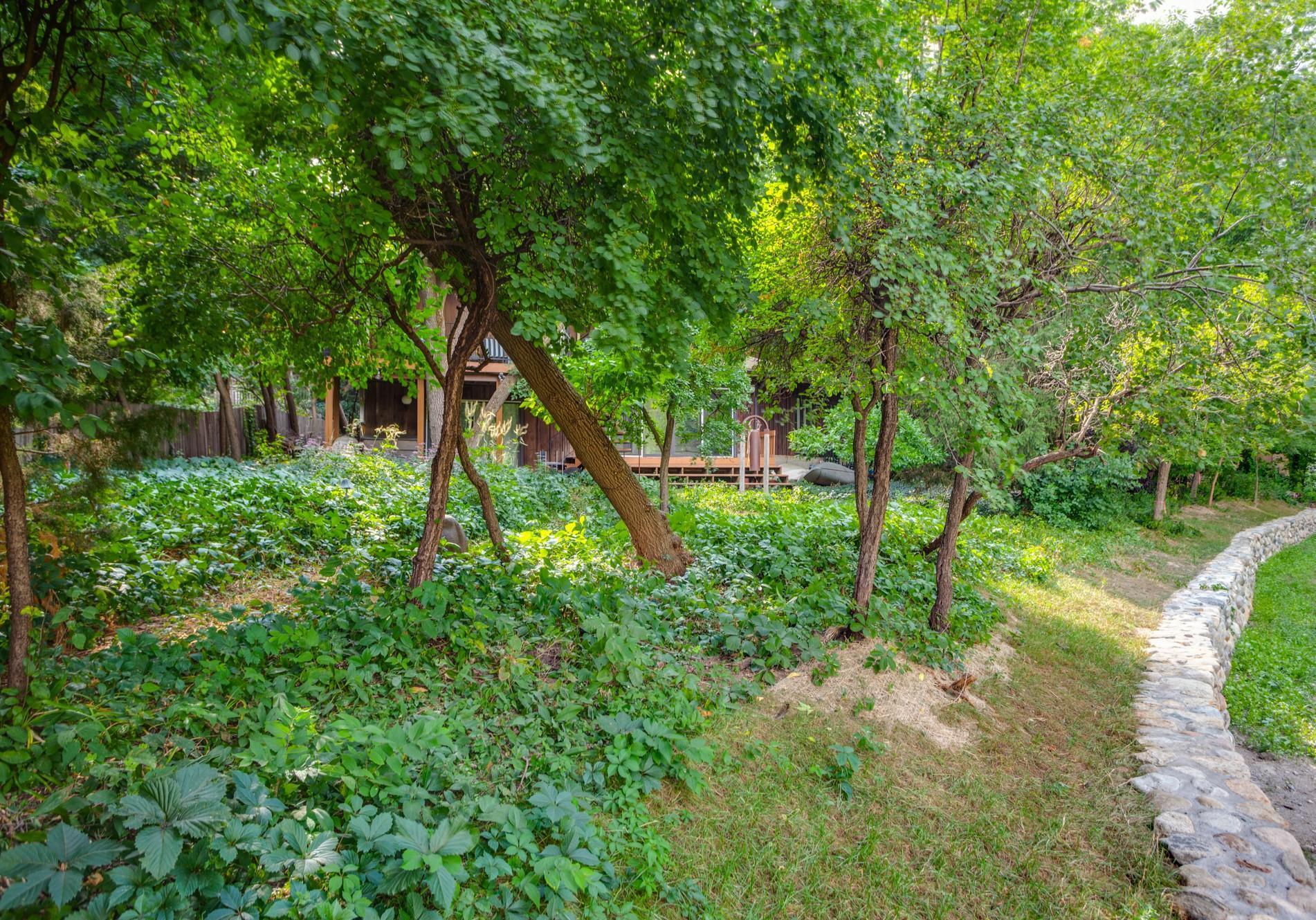 2561 Burnham Road Minneapolis, MN 55416 - Photo 7 of 26