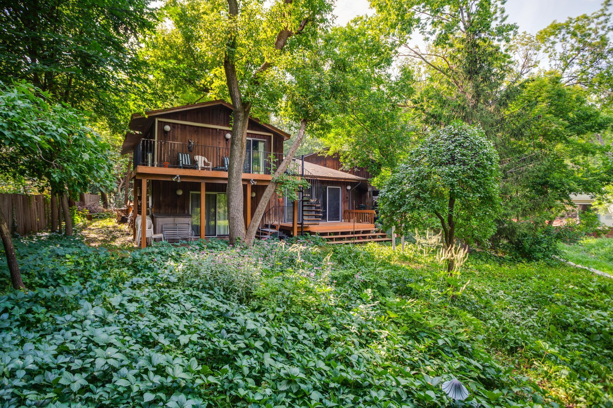 2561 Burnham Road Minneapolis, MN 55416 - Photo 8 of 26