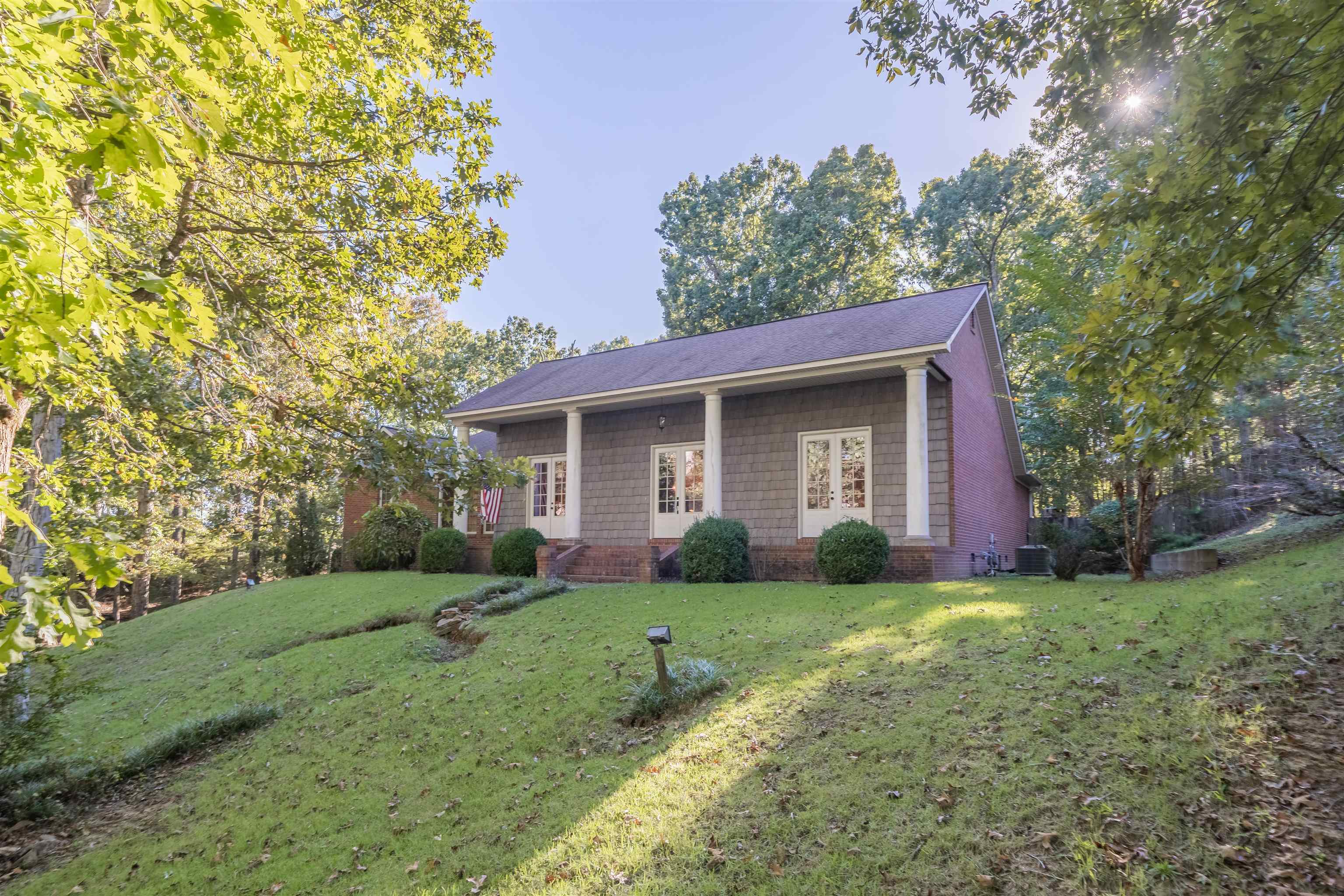 31 Timber Lane Selmer, TN 38375 - Photo 4 of 29 a view of a house with yard