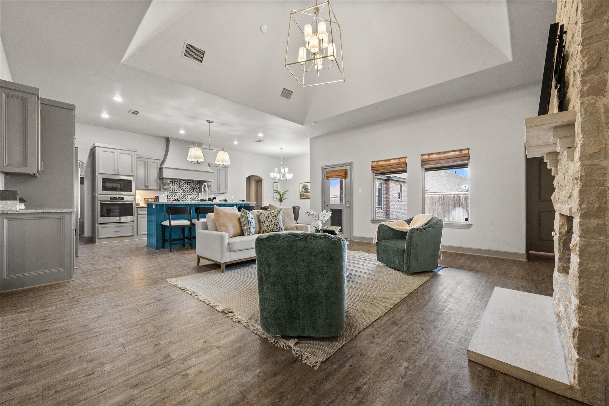 6906 68th Street Lubbock, TX 79424 - Photo 5 of 39 63-LBK- 6906 68th-1576